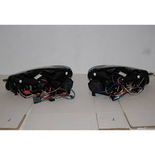 Carica l'immagine nel visualizzatore di Gallery, Fari Anteriori Day Light Volkswagen Golf 6 Black 2009-2012