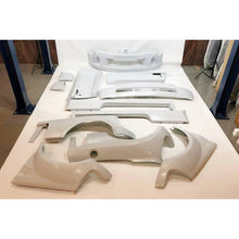 Carica l'immagine nel visualizzatore di Gallery, Body Kit Renault Clio 02 V6