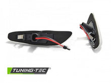 Load image into Gallery viewer, Frecce Parafanghi Bianchi LED sequenziali per BMW Serie 3 E46 / Serie 5 E60 / Serie 1 E87 / Serie 3 E90
