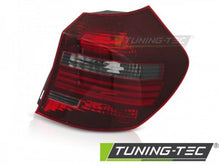 Carica l'immagine nel visualizzatore di Gallery, Fanali Posteriori Rossi SMOKE RIGHT SIDE TYC per BMW Serie 1 E87/E81 LCI 07-11