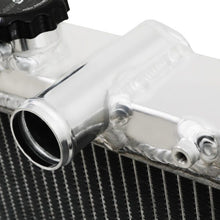 Carica l'immagine nel visualizzatore di Gallery, Radiatore Sportivo ad alto flusso da 40 mm Mitsubishi Lancer EVO 7 / 8 / 9 01-07