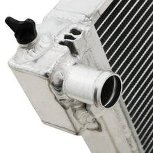 Carica l'immagine nel visualizzatore di Gallery, Radiatore Sportivo ad alto flusso da 40 mm Citroen Saxo / Peugeot 106 Phase 1 1.4 1.6 VTR 8V 96-03