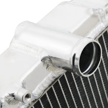 Carica l'immagine nel visualizzatore di Gallery, Radiatore Sportivo ad alto flusso da 40 mm Mitsubishi Pajero / Shogun 2.8 2.5 TD 94-97