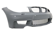 Load image into Gallery viewer, Paraurti Anteriore BMW Serie 1 E81 E82 E87 E88 (2004-2011) 1M Design con presa d'aria