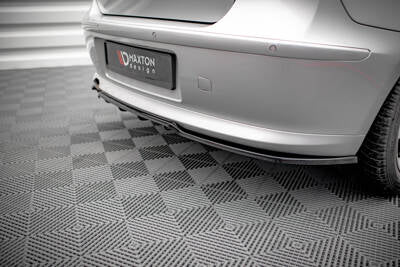 Splitter posteriore centrale (con barre verticali) BMW Serie 1 E81 Facelift