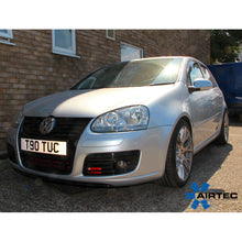 Load image into Gallery viewer, Aggiornamento intercooler AIRTEC Motorsport per Golf Mk5 GT 1.4 Tsi - dettaglio 4
