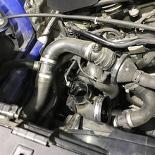 Carica l'immagine nel visualizzatore di Gallery, Tubo aspirazione turbina MST Performance BMW N20 - montato sul motore