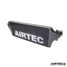 Carica l'immagine nel visualizzatore di Gallery, Aggiornamento intercooler AIRTEC Motorsport per VW Transporter T5 / T6 - dettaglio 4