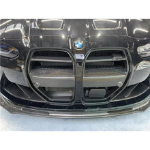 Carica l'immagine nel visualizzatore di Gallery, CarbonWorks Griglia anteriore V-Style in carbonio pre-preg per BMW M3 G80 dal 2020 e M4 G82/G83 dal 2020 - foto 5