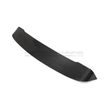Carica l'immagine nel visualizzatore di Gallery, CarbonWorks Spoiler posteriore baule in carbonio per Volkswagen Transporter T6/T7 dal 2015 (con portellone) - foto 3