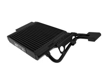 Carica l'immagine nel visualizzatore di Gallery, Radiatore olio cambio FMIC Pro BMW M3 E90/E92 - dettaglio nucleo radiante