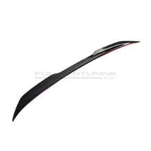 Carica l'immagine nel visualizzatore di Gallery, CarbonWorks Spoiler posteriore in carbonio per BMW Serie 5 F90/G30 G31/M5 2016-2022 - foto 1