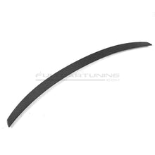 Carica l'immagine nel visualizzatore di Gallery, CarbonWorks Spoiler posteriore Performance in carbonio per BMW Serie 7 G11/G12 dal 2015 – cod. 120835 - foto 1