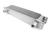 Carica l'immagine nel visualizzatore di Gallery, Radiatore olio universale FMIC 9-Row femmina 1/2" argento naturale - vista 1