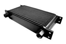 Carica l'immagine nel visualizzatore di Gallery, Radiatore olio universale FMIC 19-row femmina 1/2" nero - vista 1