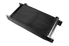 Carica l'immagine nel visualizzatore di Gallery, Radiatore olio universale FMIC 19-row femmina 1/2" nero - vista 3
