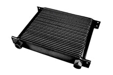 Carica l'immagine nel visualizzatore di Gallery, Radiatore olio universale FMIC 30-row femmina 1/2" nero - vista 2