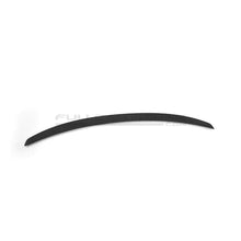 Carica l'immagine nel visualizzatore di Gallery, CarbonWorks Spoiler posteriore Performance in carbonio per BMW Serie 7 G11/G12 dal 2015 – cod. 120836 - foto 2