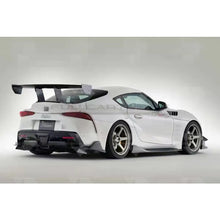Carica l'immagine nel visualizzatore di Gallery, CarbonWorks Lip paraurti posteriore in carbonio per Toyota Supra A90 dal 2019 – cod. 159955 - foto 3