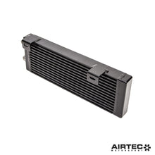 Load image into Gallery viewer, Radiatore olio AIRTEC Motorsport per Renault Megane RS MK3 - dettaglio 3