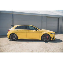 Carica l'immagine nel visualizzatore di Gallery, CarbonWorks Minigonne laterali in carbonio per Mercedes-Benz Classe A W177 dal 2018 e Cla C118 dal 2019 - foto 5