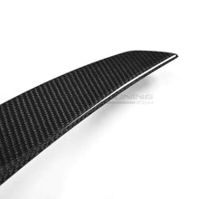 Carica l'immagine nel visualizzatore di Gallery, CarbonWorks Spoiler posteriore Performance in carbonio per BMW Serie 7 G11/G12 dal 2015 – cod. 120835 - foto 3