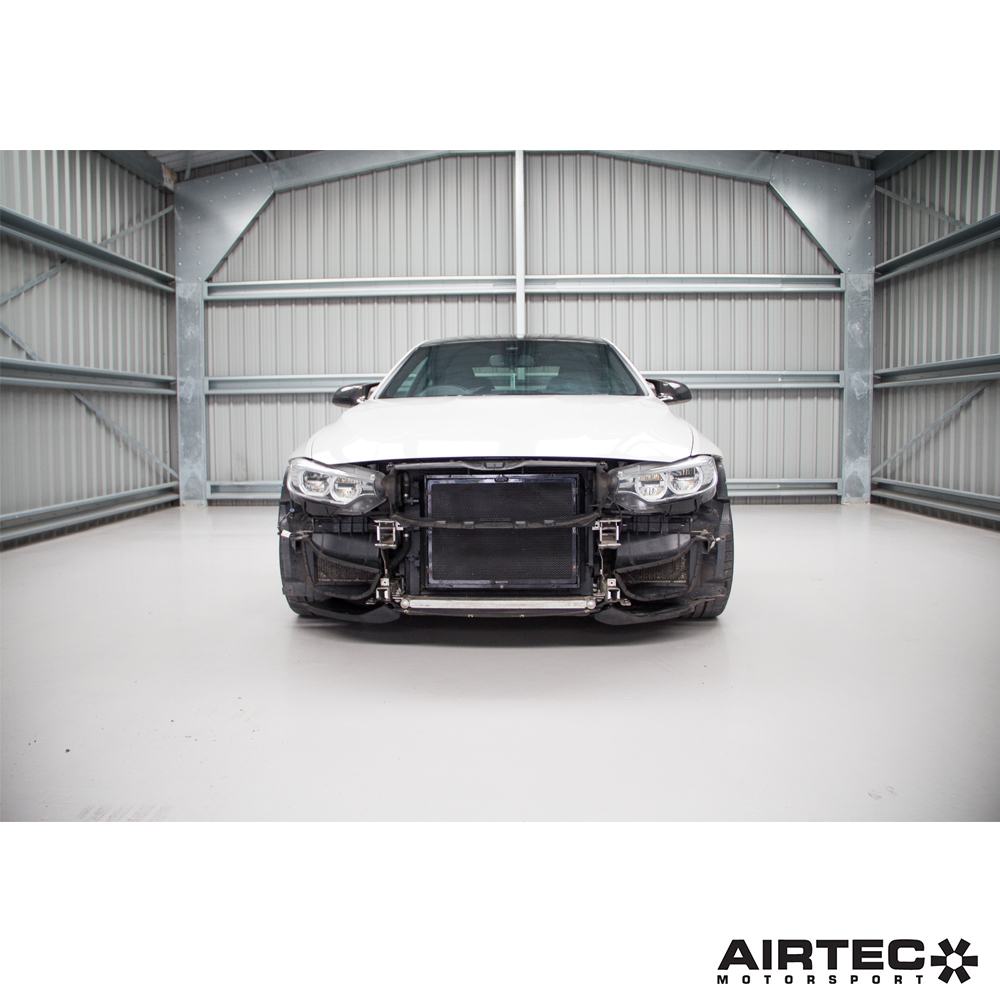 Aggiornamento del radiatore di carica AIRTEC Motorsport per BMW F87 M2 Competition, F80 M3 e F82 M4 (S55) - dettaglio 5
