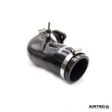 Carica l'immagine nel visualizzatore di Gallery, AIRTEC Motorsport Gomito turbo allargato per Fiesta ST180 in silicone - dettaglio 4