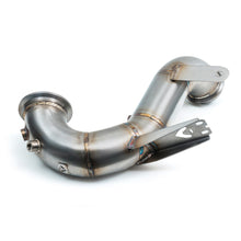 Carica l'immagine nel visualizzatore di Gallery, Cobra Sport Downpipe per Mercedes CLA 45 S AMG (2019+)