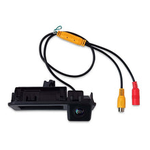 Carica l'immagine nel visualizzatore di Gallery, Retrocamera AHD Audi Q2 Q3 Q5 A5 A6, VW, Skoda e Porsche – IP68 - immagine 3