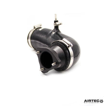 Carica l'immagine nel visualizzatore di Gallery, AIRTEC Motorsport Gomito turbo allargato per Fiesta ST180 in silicone - dettaglio 5