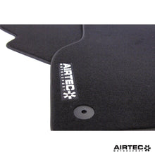 Carica l'immagine nel visualizzatore di Gallery, Tappetini AIRTEC Motorsport per VW Golf Mk7 e Mk8 dal 2013 in poi - Solo guida a destra - dettaglio 4