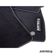 Carica l'immagine nel visualizzatore di Gallery, Tappetini AIRTEC Motorsport per Ford Fiesta Mk7 – 2008 – 2019 – Solo guida a destra - dettaglio 3