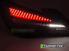 Load image into Gallery viewer, Fanali Posteriori Neri Sequenziali per Mercedes CLA (C117) 2013-2016