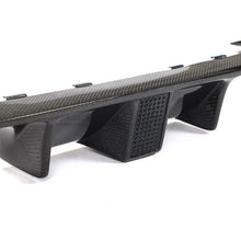 Carica l'immagine nel visualizzatore di Gallery, CarbonWorks Diffusore posteriore con terzo stop in carbonio per BMW M3 F80 2014-2018 e M4 F82/F83 2014-2022 - foto 3