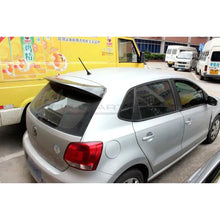 Carica l'immagine nel visualizzatore di Gallery, CarbonWorks Spoiler Posteriore in Carbonio Volkswagen Polo 6R 6C