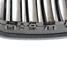 Carica l'immagine nel visualizzatore di Gallery, CarbonWorks Griglia sportiva in carbonio per BMW Serie 1 F20/F21 2011-2019 - foto 3