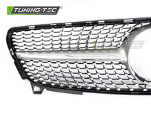 Carica l'immagine nel visualizzatore di Gallery, Griglia Sportiva Cromata per Mercedes Classe A (W176 Facelift) 2015-2018