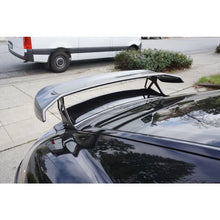 Carica l'immagine nel visualizzatore di Gallery, CarbonWorks Spoiler posteriore TA Style in carbonio per Porsche Cayman 2013-2018 - foto 3