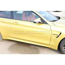 Carica l'immagine nel visualizzatore di Gallery, CarbonWorks Minigonne laterali M Style in carbonio per BMW M3 F80 2014-2018 e M4 F82/F83 2014-2022 - foto 1