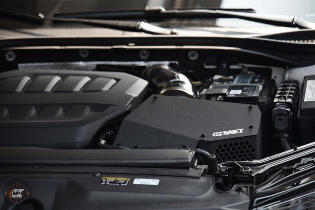 Kit aspirazione diretta MST Performance per Volkswagen Golf MK8 2.0 - vista laterale