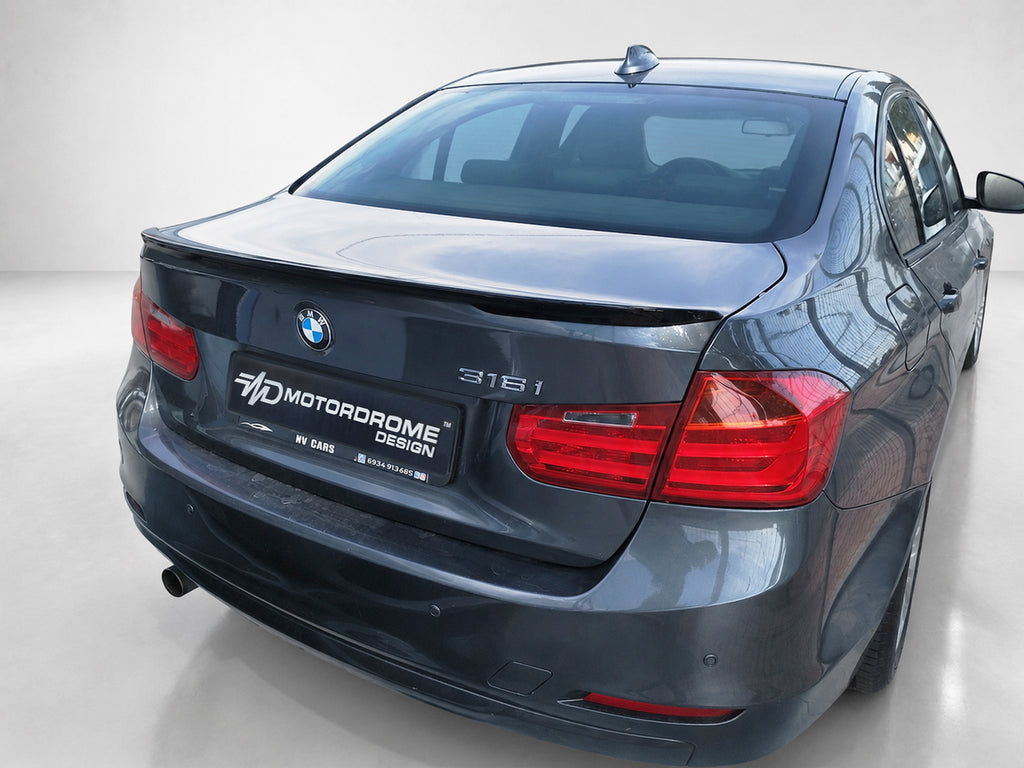 Spoiler a labbro BMW Serie 3 F30 (2011-2018) - foto 4