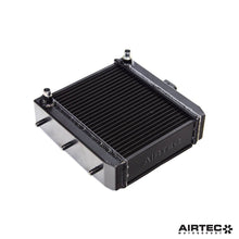 Carica l'immagine nel visualizzatore di Gallery, Radiatori laterali AIRTEC Motorsport per BMW F87 M2 Competition, F80 M3 e F82 M4 (S55) - Lato sinistro - dettaglio 3