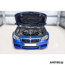 Carica l'immagine nel visualizzatore di Gallery, Aggiornamento del dispositivo di raffreddamento di carica AIRTEC Motorsport per BMW M5/M6 (F10/F12) - dettaglio 12