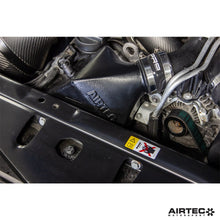Carica l'immagine nel visualizzatore di Gallery, Aggiornamento del dispositivo di raffreddamento di carica AIRTEC Motorsport per BMW M5/M6 (F10/F12) - dettaglio 9