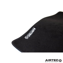 Carica l'immagine nel visualizzatore di Gallery, Tappetini AIRTEC Motorsport per Fiesta Mk6 2002 – 2014 Solo guida a destra - dettaglio 3