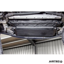 Carica l'immagine nel visualizzatore di Gallery, Aggiornamento radiatore olio AIRTEC Motorsport per BMW M5/M6 (F10/F12/F90) - dettaglio 4