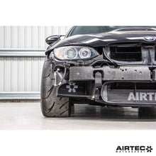 Load image into Gallery viewer, Aggiornamento del radiatore DCT AIRTEC Motorsport per BMW E9x M3 - dettaglio 13