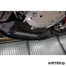 Load image into Gallery viewer, Sottovaso in alluminio AIRTEC Motorsport per BMW G87 M2, G80 M3 e G82 M4 - dettaglio 7