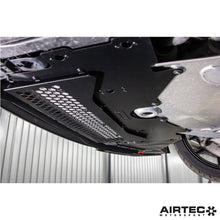 Load image into Gallery viewer, Sottovaso in alluminio AIRTEC Motorsport per BMW G87 M2, G80 M3 e G82 M4 - dettaglio 8